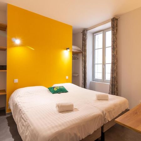 Les Halles Positives, Draps Compris 萨尔拉拉卡内达 外观 照片